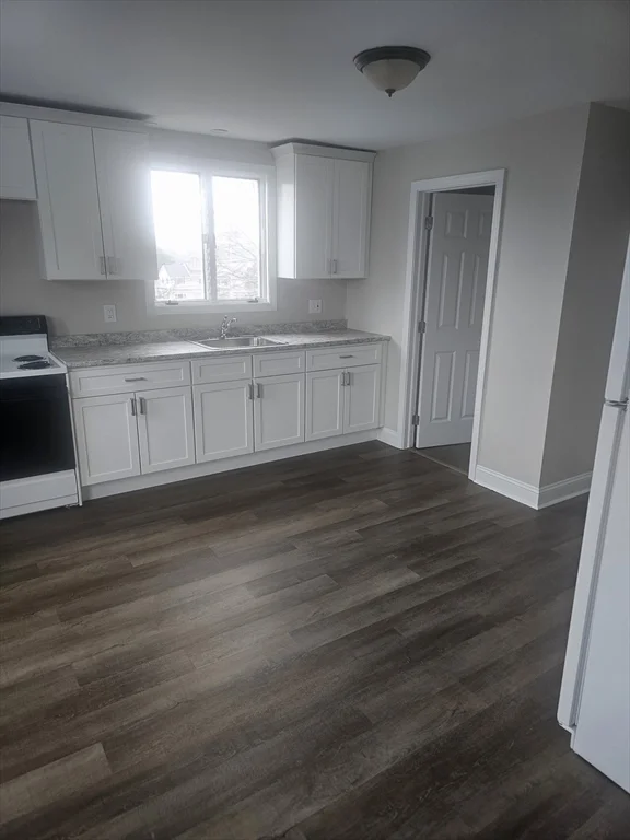 1 bed, 1 bath apartment for rent at 13 Flume Rd Unit 3, Magnolia