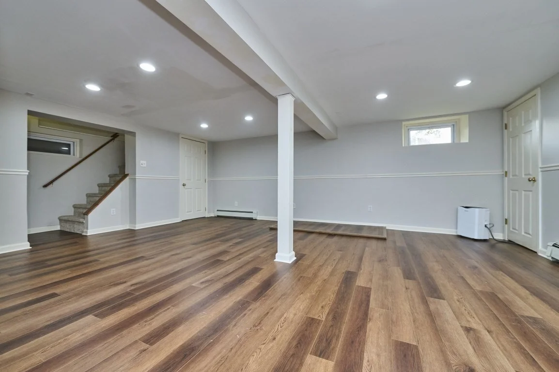 3 bed, 1 bath apartment for rent at 13 Forbes Ave, Burlington — photo 18 of 28