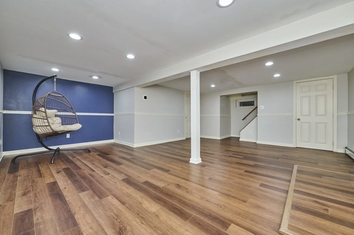 3 bed, 1 bath apartment for rent at 13 Forbes Ave, Burlington — photo 20 of 28