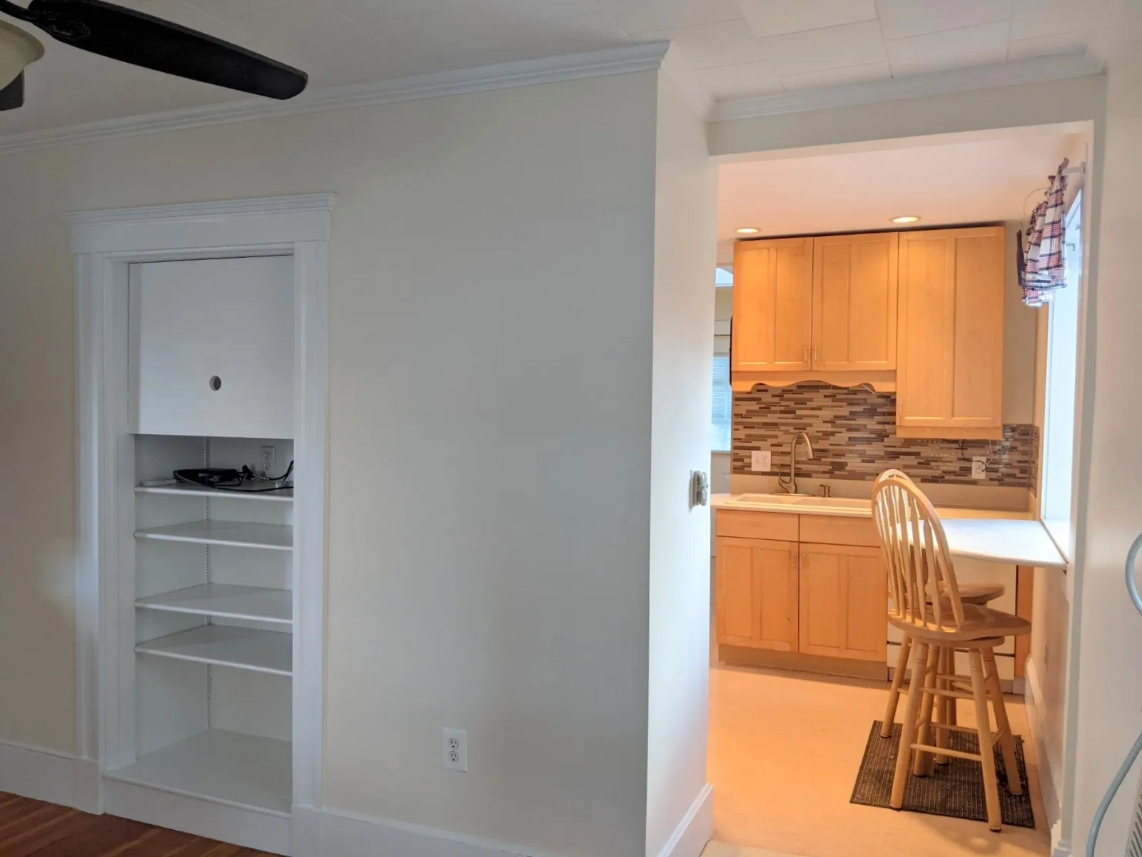 1.5 bed, 1 bath apartment for rent at 13 Garden Ter Unit 13, Malden — photo 22 of 29