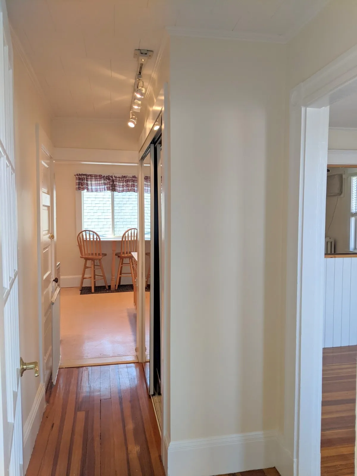 1.5 bed, 1 bath apartment for rent at 13 Garden Ter Unit 13, Malden — photo 16 of 29