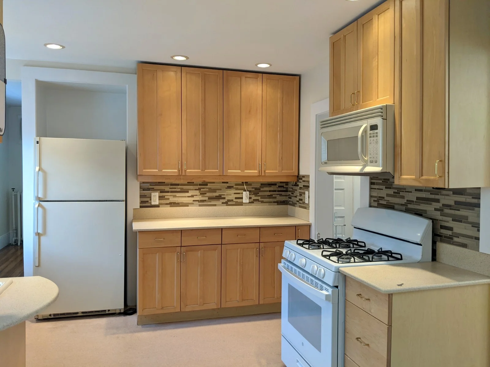 1.5 bed, 1 bath apartment for rent at 13 Garden Ter Unit 2, Malden — photo 1 of 26