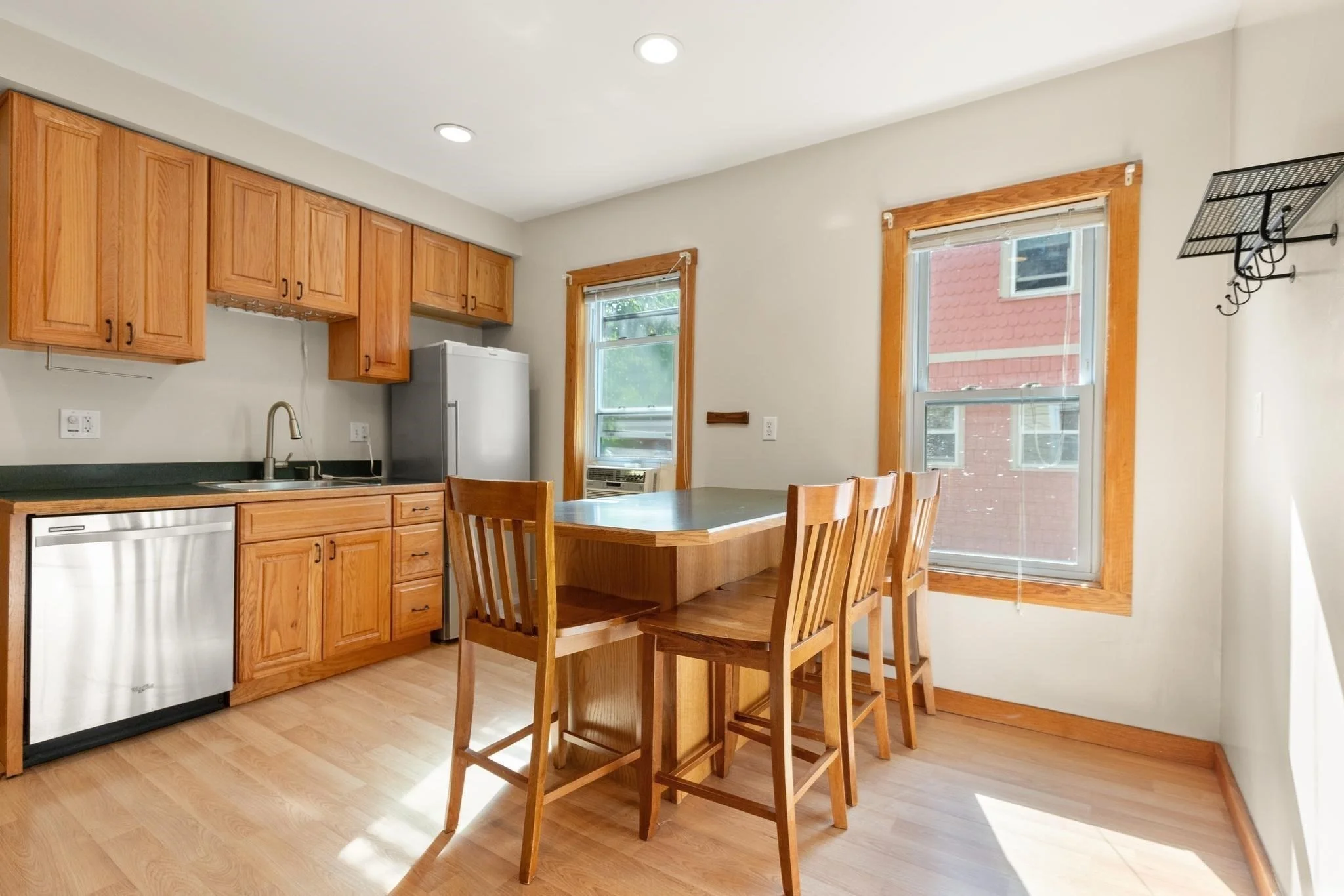 2 bed, 1 bath apartment for rent at 13 Garrison Ave Unit 2, Teele Square — photo 6 of 18