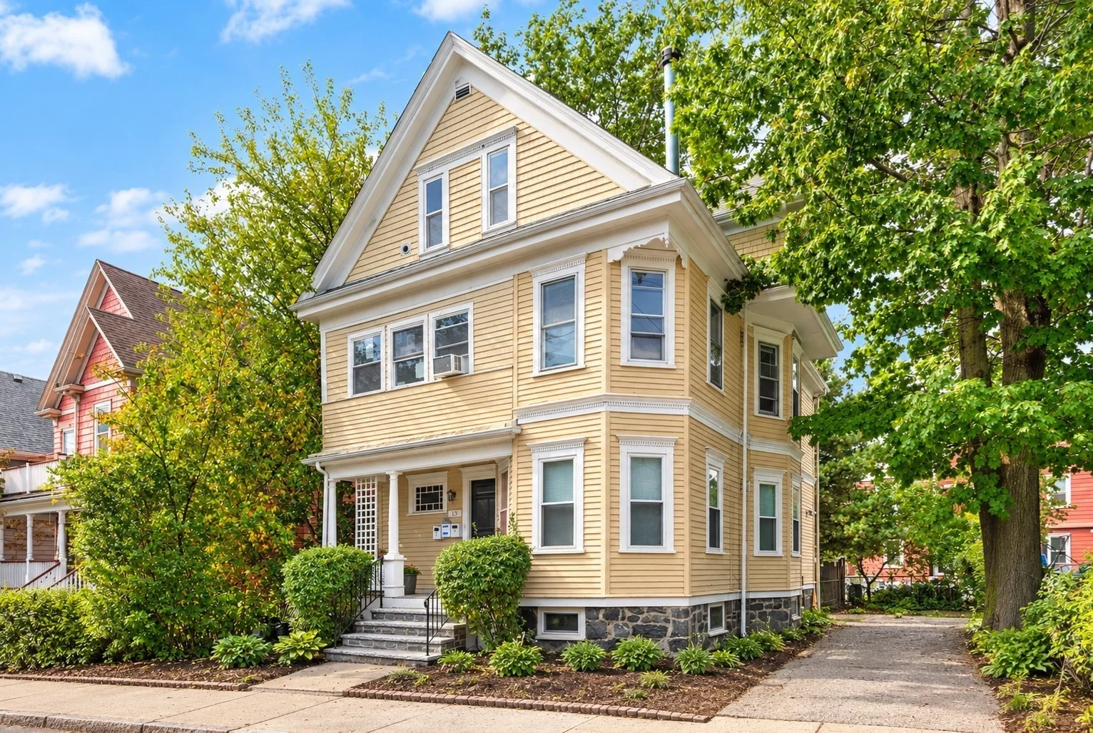 2 bed, 1 bath apartment for rent at 13 Garrison Ave Unit 2, Teele Square
