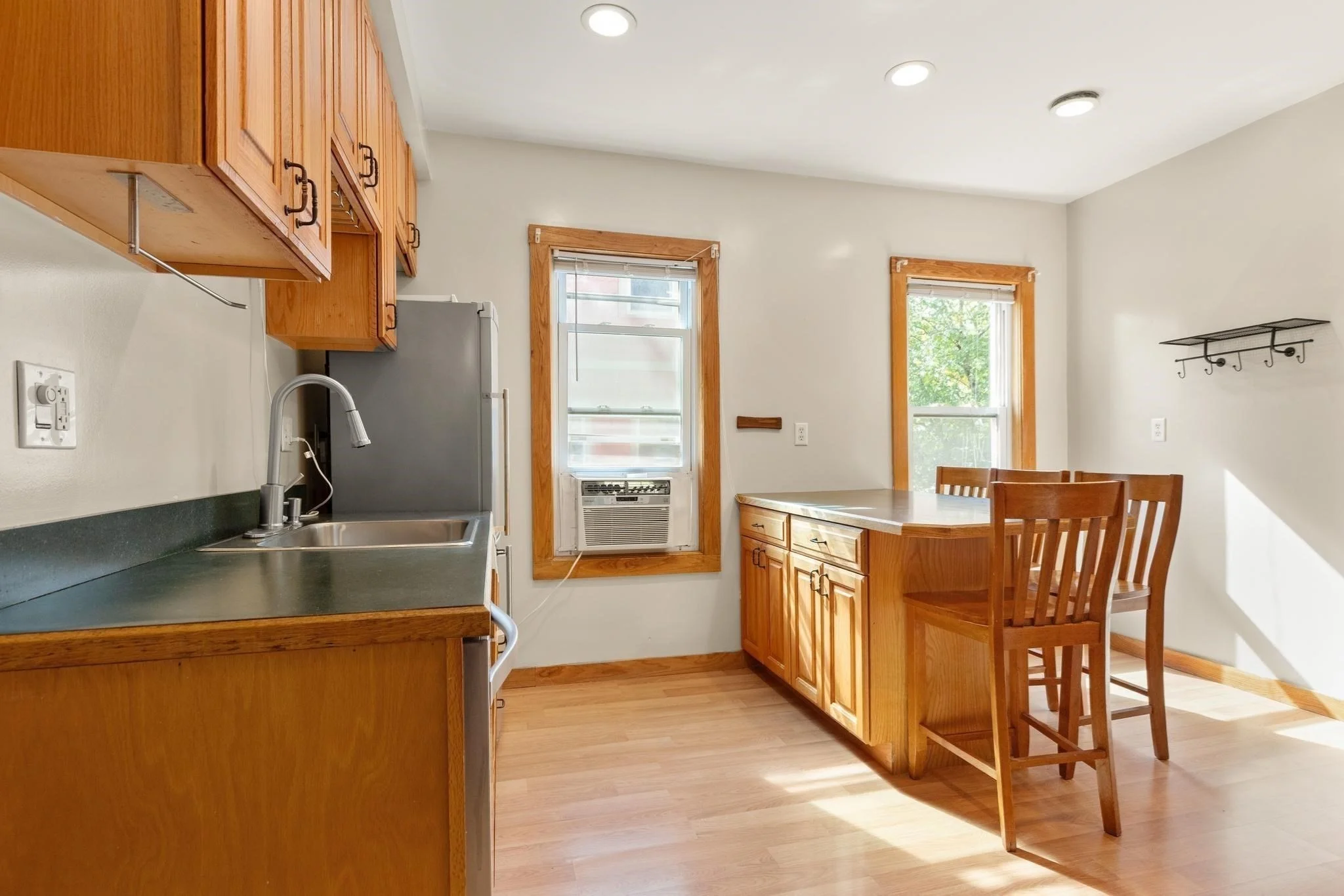 2 bed, 1 bath apartment for rent at 13 Garrison Ave Unit 2, Teele Square — photo 5 of 18