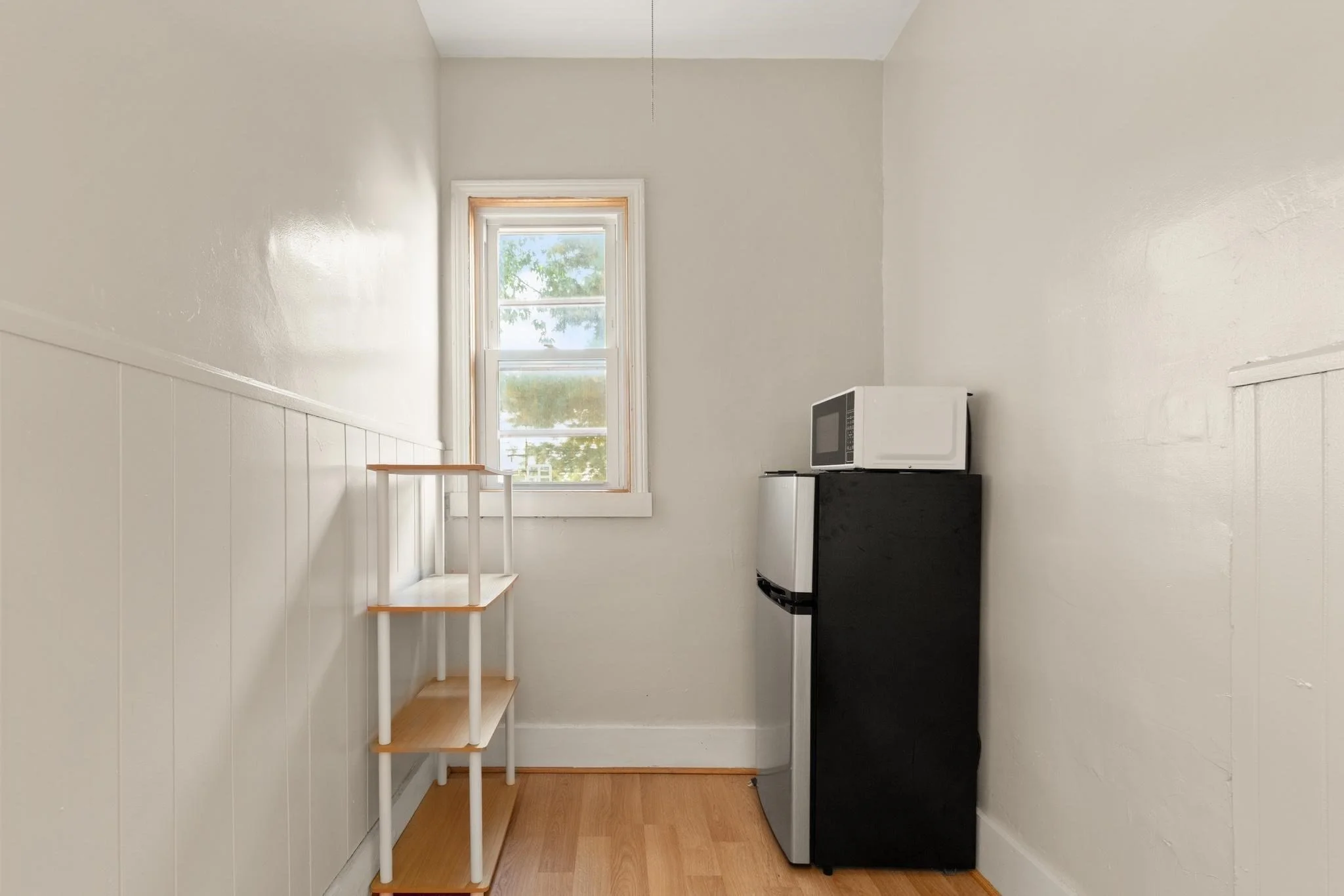 2 bed, 1 bath apartment for rent at 13 Garrison Ave Unit 2, Teele Square — photo 7 of 18