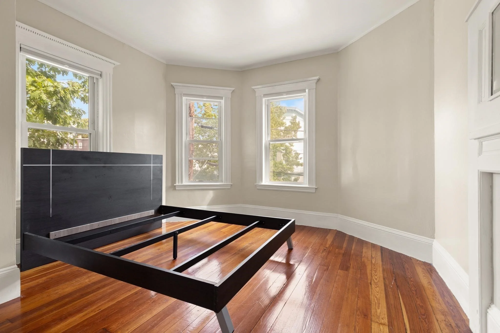 2 bed, 1 bath apartment for rent at 13 Garrison Ave Unit 2, Teele Square — photo 13 of 18