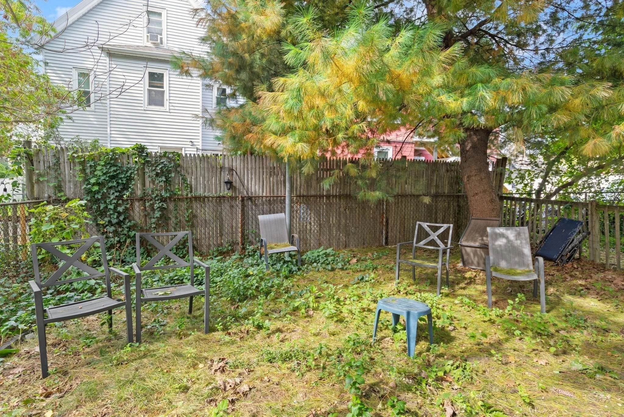 2 bed, 1 bath apartment for rent at 13 Garrison Ave Unit 2, Teele Square — photo 16 of 18