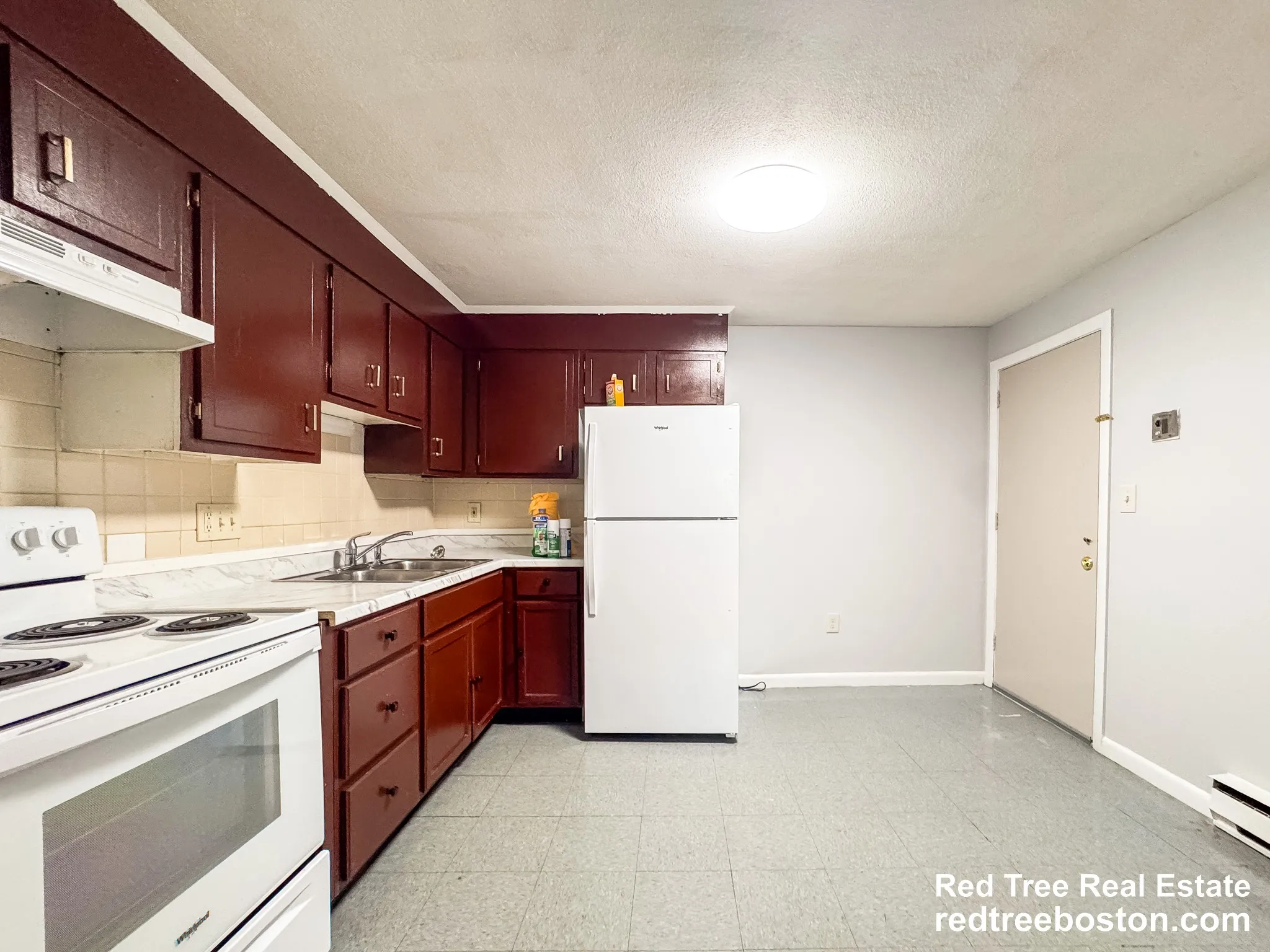 2 bed, 1 bath apartment for rent at 13 Granite St Unit 1, Methuen — photo 3 of 15