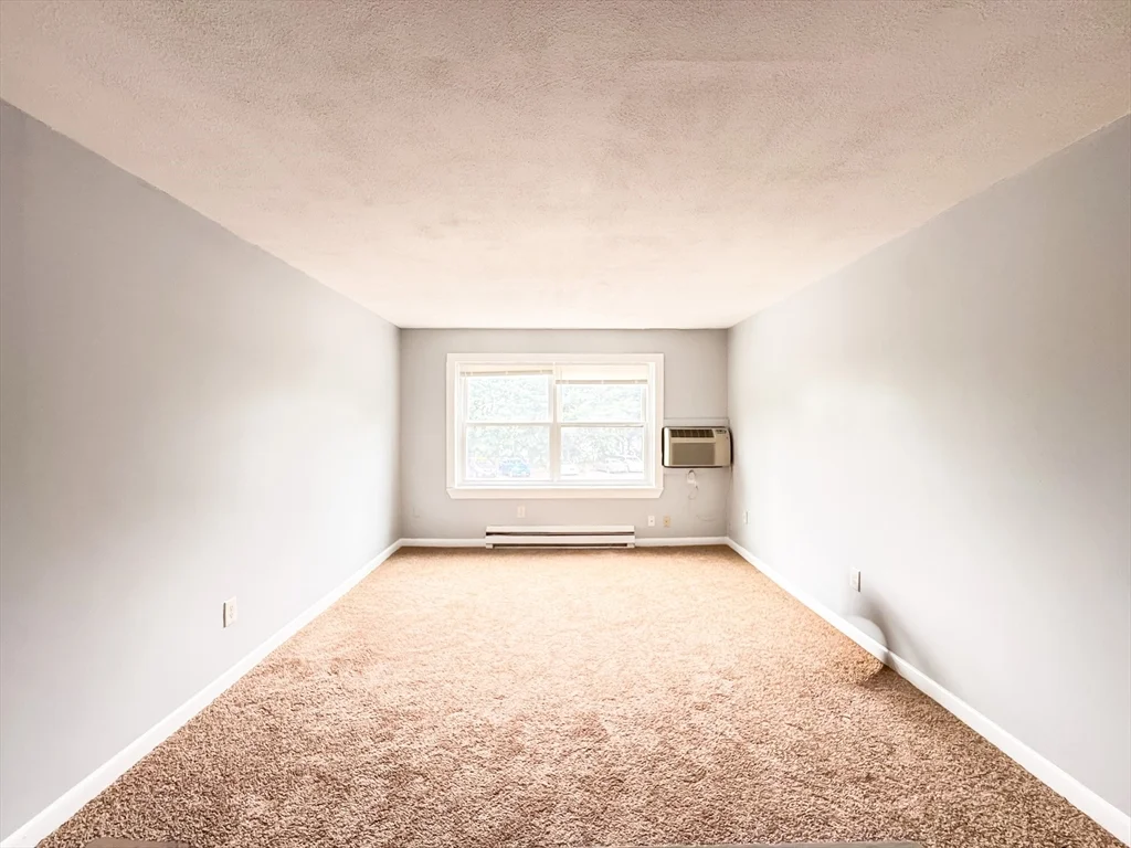 1 bed, 1 bath apartment for rent at 13 Granite St Unit 11, Methuen — photo 3 of 11