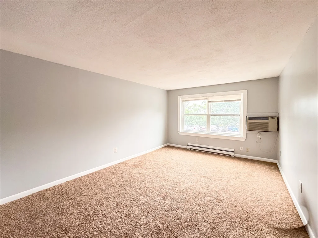 1 bed, 1 bath apartment for rent at 13 Granite St Unit 11, Methuen — photo 4 of 11
