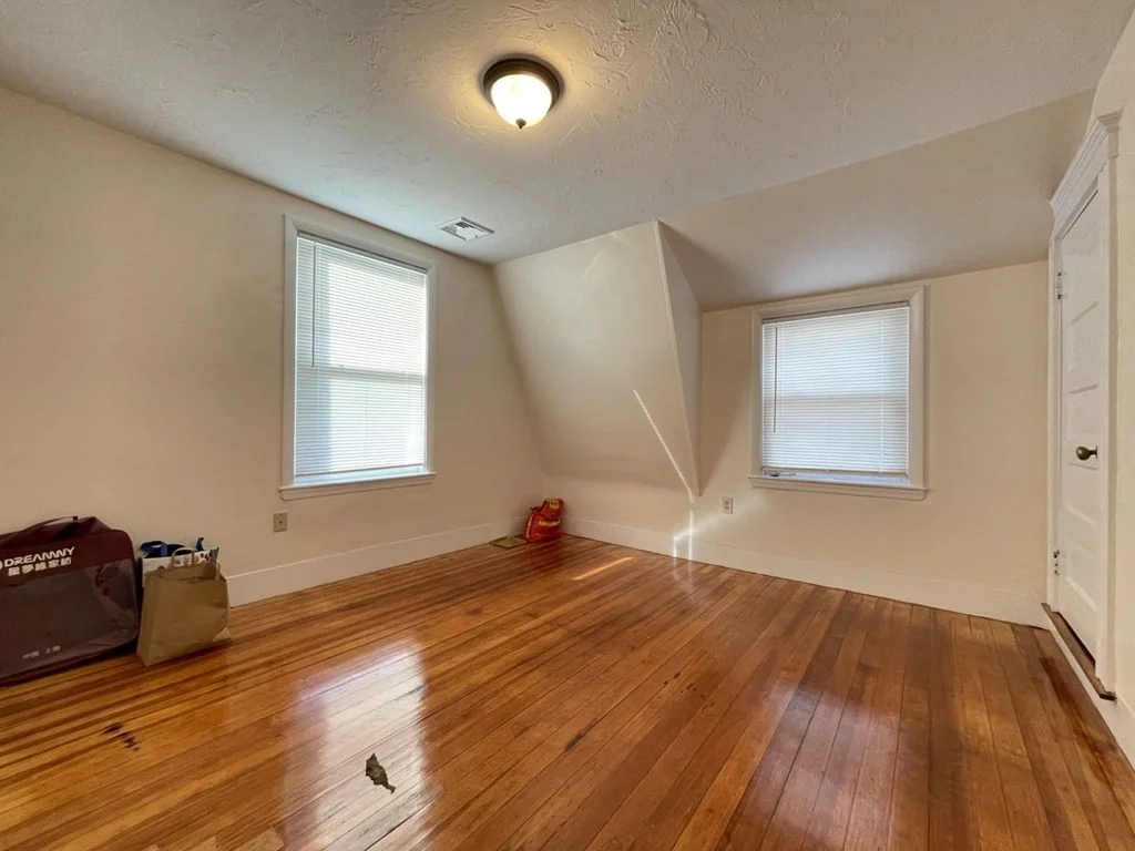 2 bed, 1 bath apartment for rent at 13 Grant Pl Unit 2, Quincy — photo 5 of 10