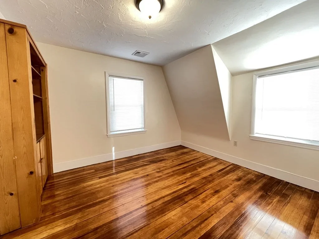 2 bed, 1 bath apartment for rent at 13 Grant Pl Unit 2, Quincy — photo 7 of 10