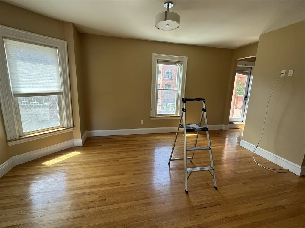 4 bed, 2 bath apartment for rent at 13 Grant St Unit 2, Dorchester — photo 4 of 21