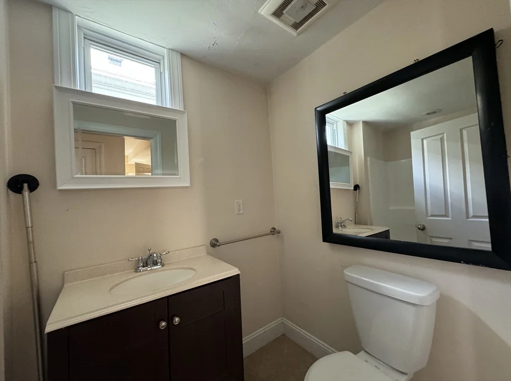 4 bed, 2 bath apartment for rent at 13 Grant St Unit 2, Dorchester — photo 8 of 21