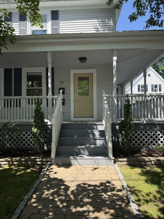 2 bed, 1 bath apartment for rent at 13 Grant St Unit 2, Natick — photo 1 of 11