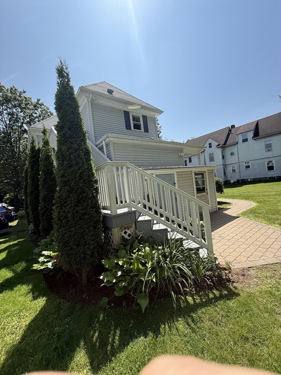 2 bed, 1 bath apartment for rent at 13 Grant St Unit 2, Natick — photo 9 of 11
