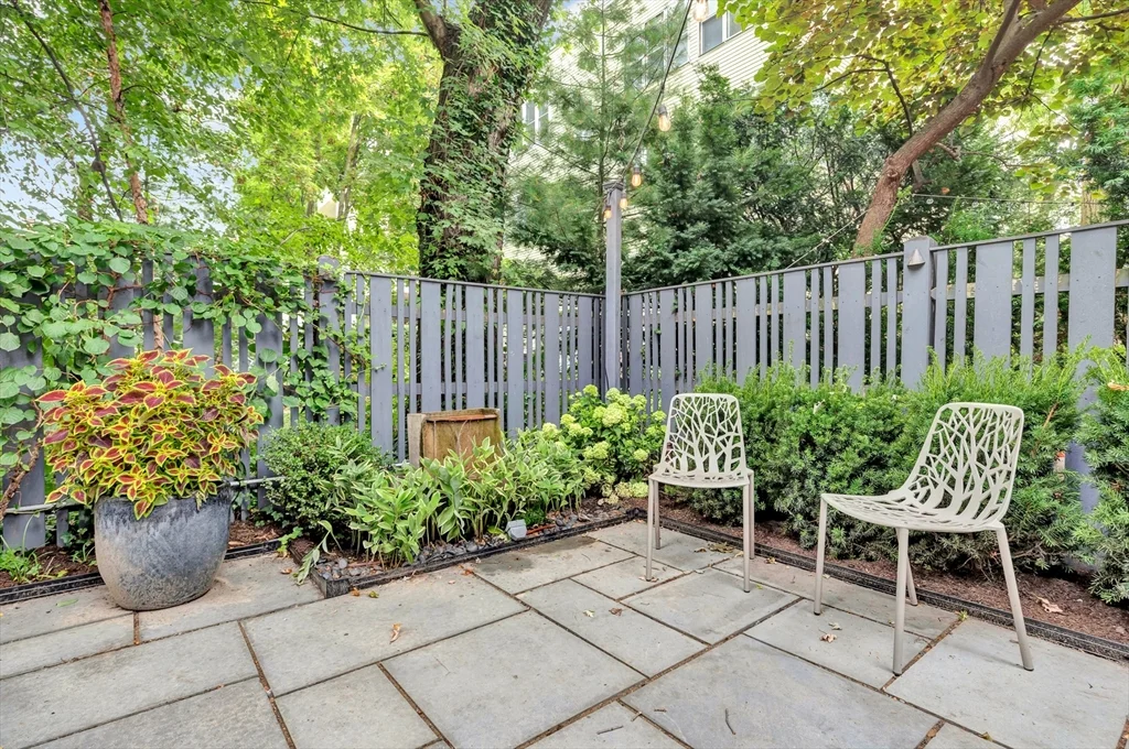 4 bed, 4+ bath apartment for rent at 13 Greenough Ave, Mid Cambridge — photo 33 of 39