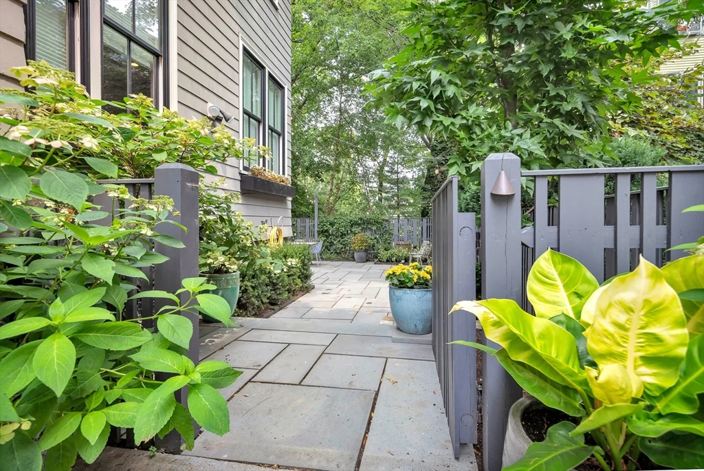 4 bed, 4+ bath apartment for rent at 13 Greenough Ave, Mid Cambridge — photo 36 of 39