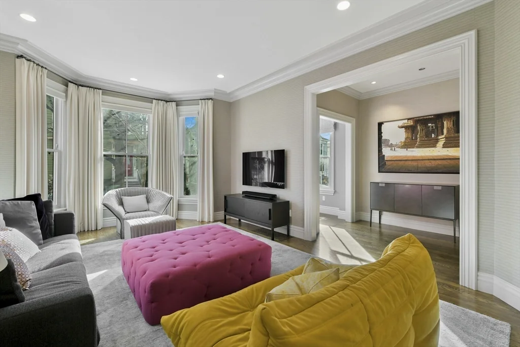 4 bed, 4+ bath apartment for rent at 13 Greenough Ave, Mid Cambridge — photo 3 of 39