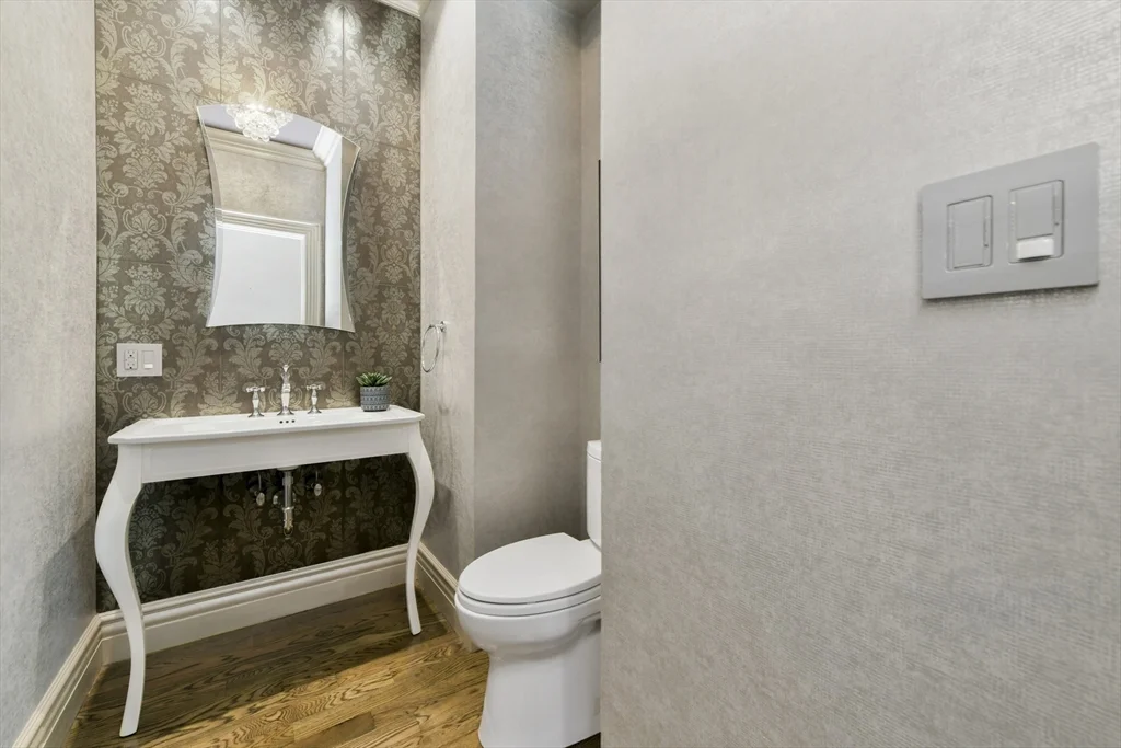 4 bed, 4+ bath apartment for rent at 13 Greenough Ave, Mid Cambridge — photo 16 of 39