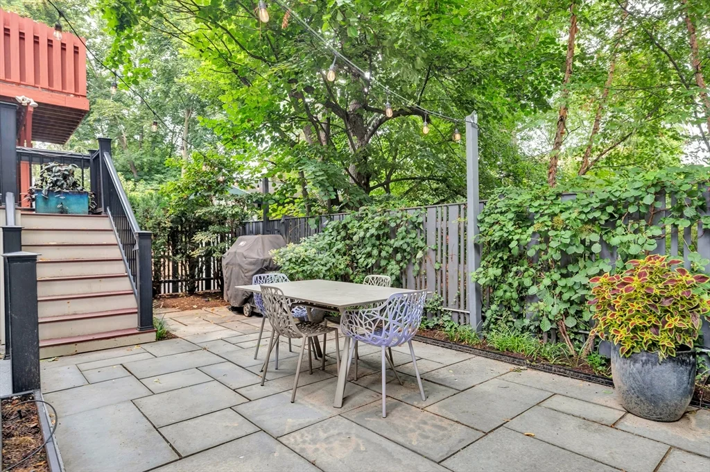 4 bed, 4+ bath apartment for rent at 13 Greenough Ave, Mid Cambridge — photo 35 of 39