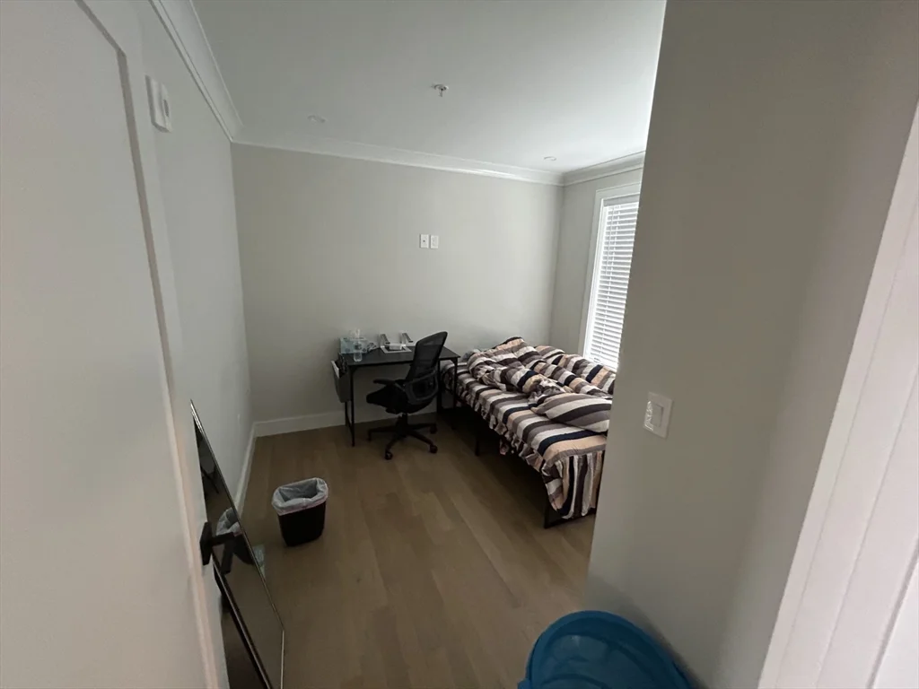 4 bed, 2 bath apartment for rent at 13 Greylock Rd Unit 3, Allston — photo 7 of 14