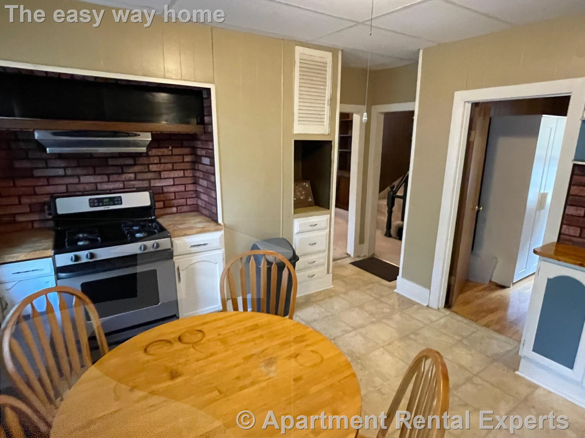 2 bed, 1 bath apartment for rent at 13 Harrison St Unit 2, Spring Hill — photo 2 of 24