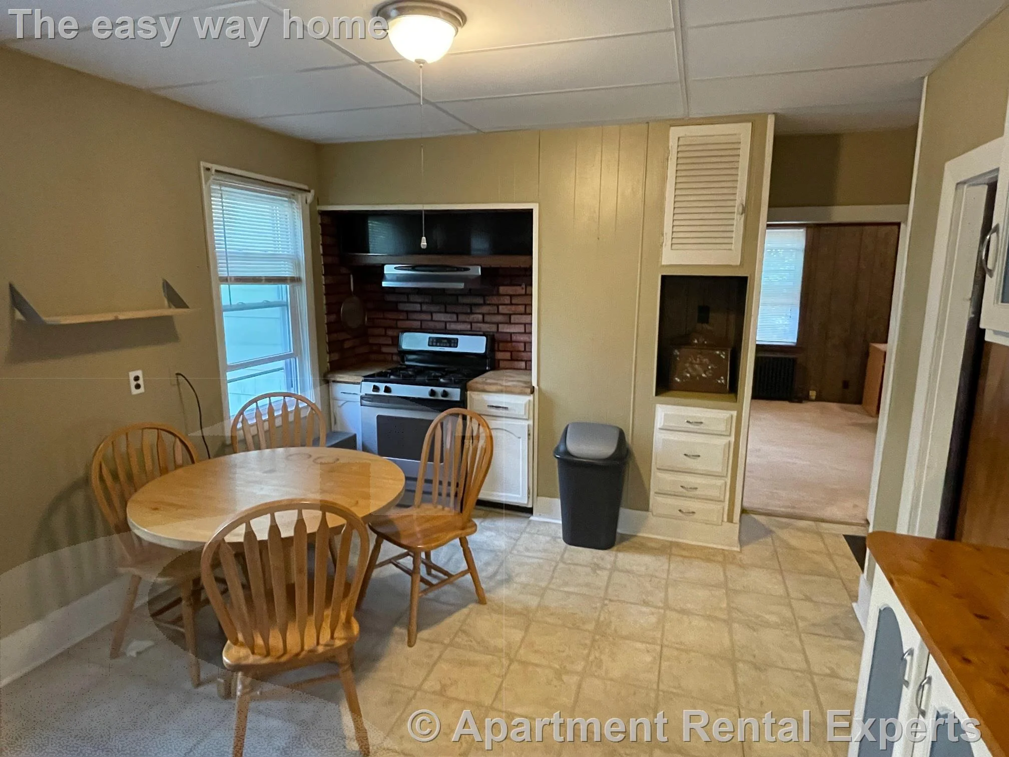 2 bed, 1 bath apartment for rent at 13 Harrison St Unit 2, Spring Hill — photo 1 of 24