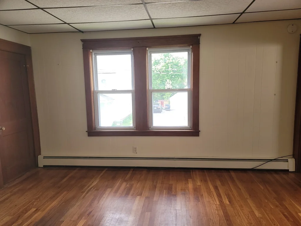 2 bed, 1 bath apartment for rent at 13 Hartley Unit 2L, Webster — photo 4 of 7