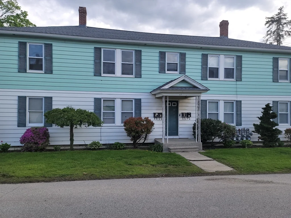 2 bed, 1 bath apartment for rent at 13 Hartley Unit 2L, Webster