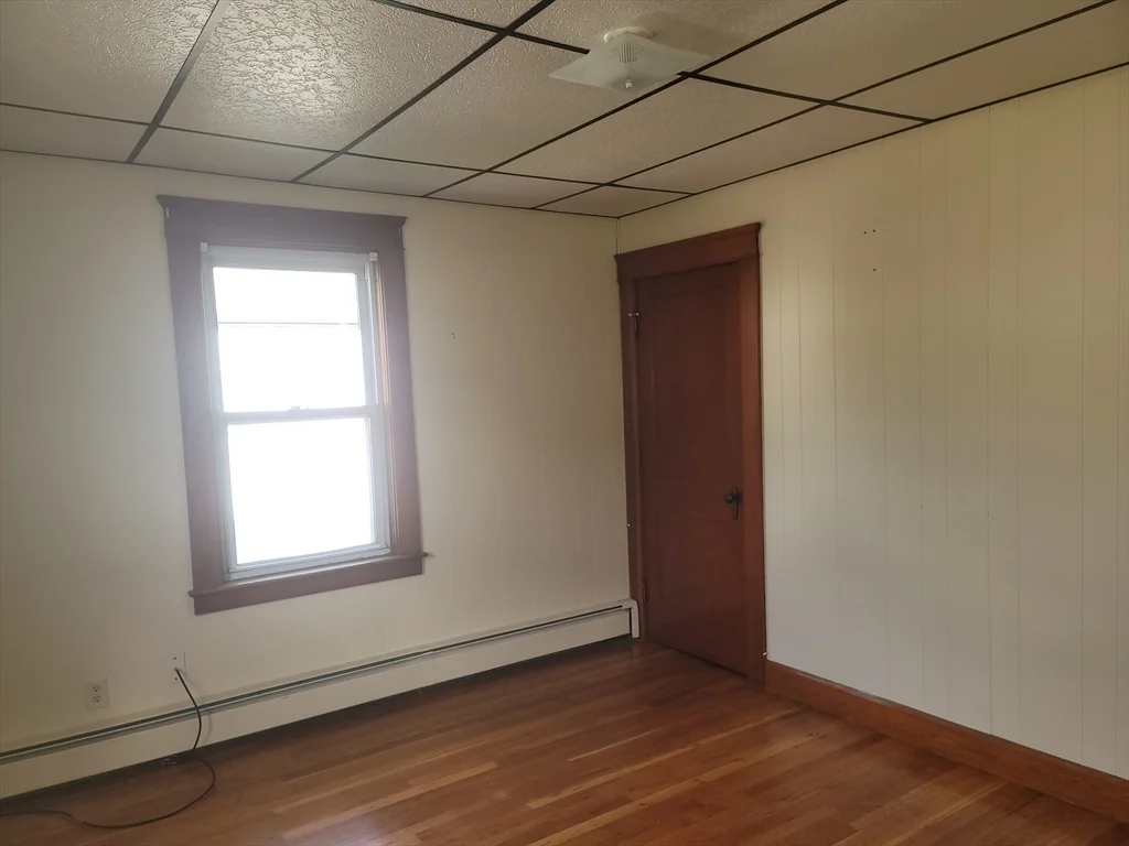 2 bed, 1 bath apartment for rent at 13 Hartley Unit 2L, Webster — photo 3 of 7