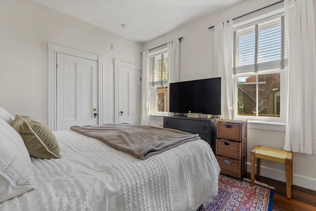 2 bed, 1 bath apartment for rent at 13 Harvard Unit 2, Charlestown — photo 10 of 19