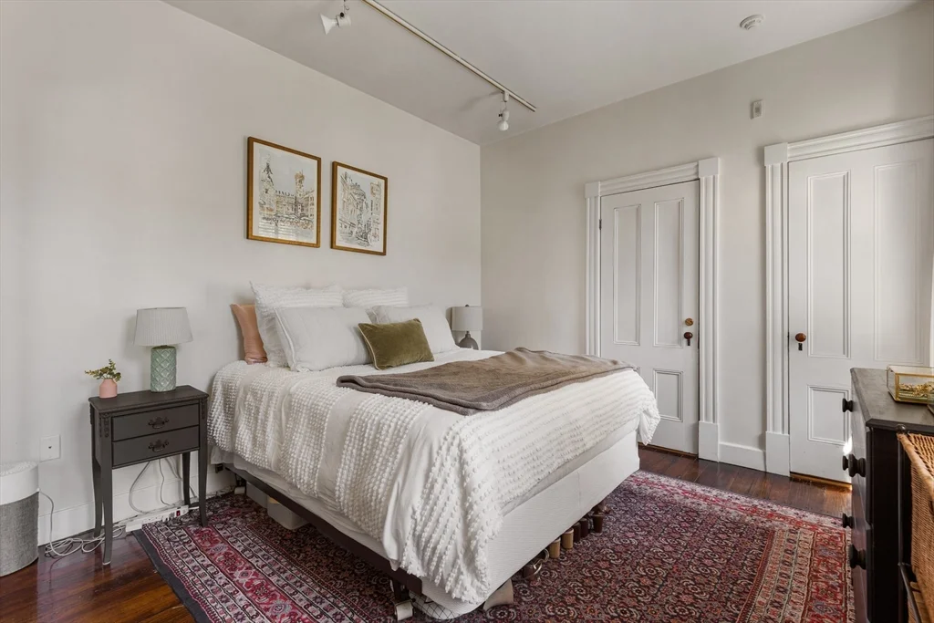 2 bed, 1 bath apartment for rent at 13 Harvard Unit 2, Charlestown — photo 9 of 19