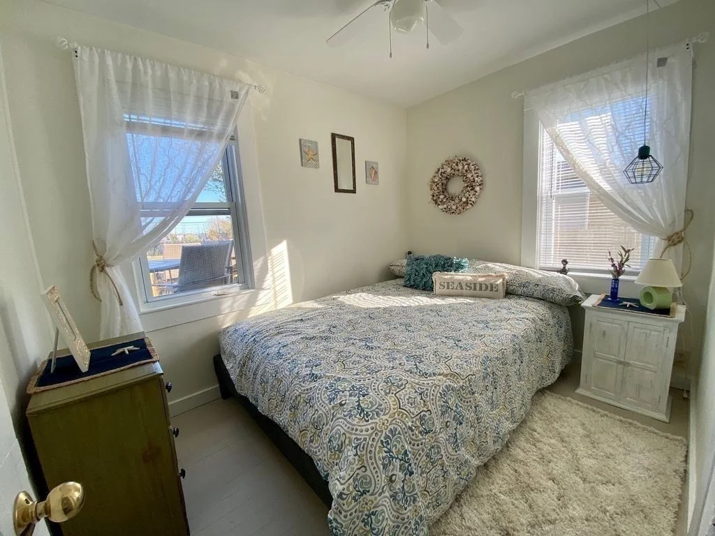3 bed, 1 bath apartment for rent at 13 Hathaway St, Sconticut Neck — photo 23 of 36