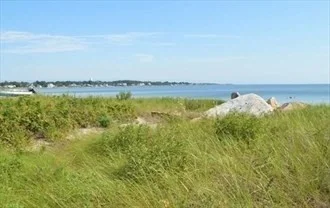 3 bed, 1 bath apartment for rent at 13 Hathaway St Unit 1, Fairhaven — photo 6 of 28