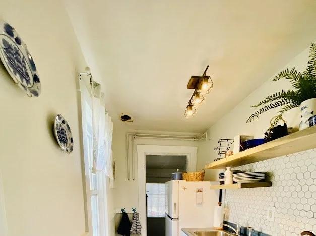 3 bed, 1 bath apartment for rent at 13 Hathaway St Unit 1, Fairhaven — photo 22 of 28