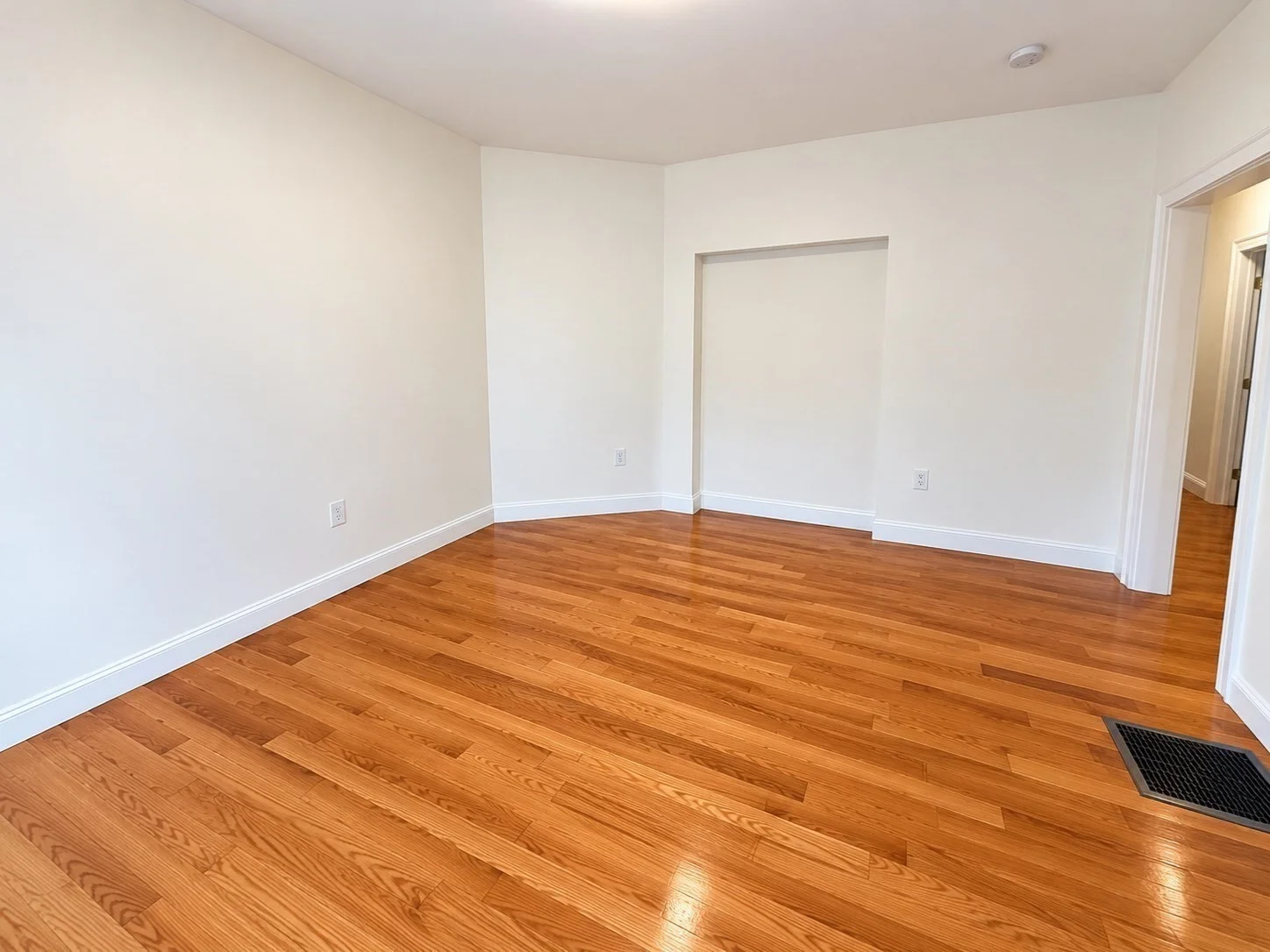 3 bed, 1 bath apartment for rent at 13 Hendry St Unit 1 A, Dorchester — photo 3 of 33