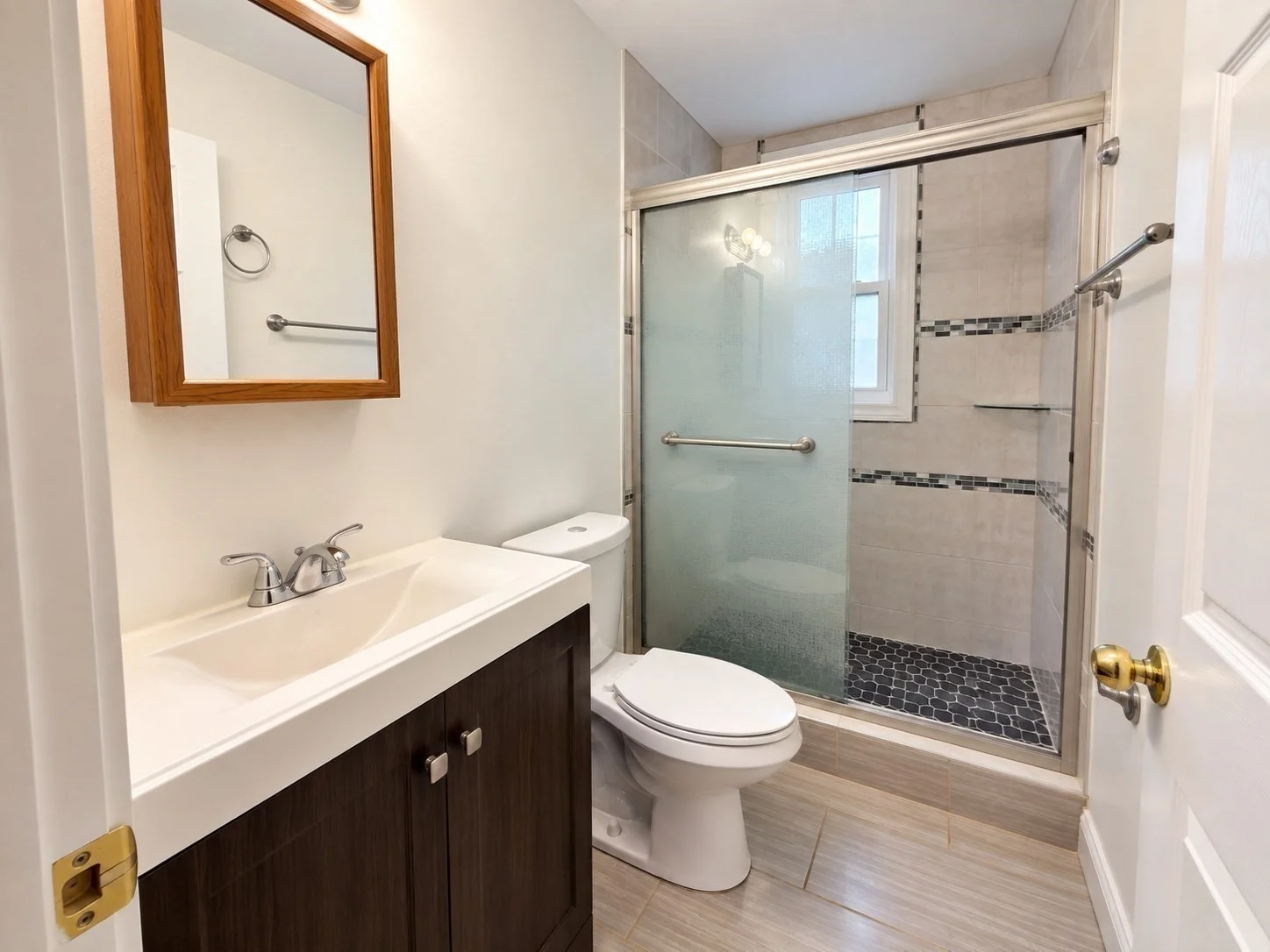 3 bed, 1 bath apartment for rent at 13 Hendry St Unit 1 A, Dorchester — photo 26 of 33