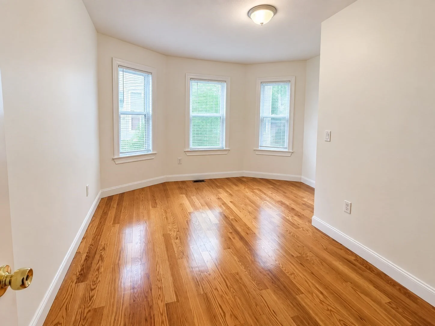 3 bed, 1 bath apartment for rent at 13 Hendry St Unit 1 A, Dorchester — photo 15 of 33