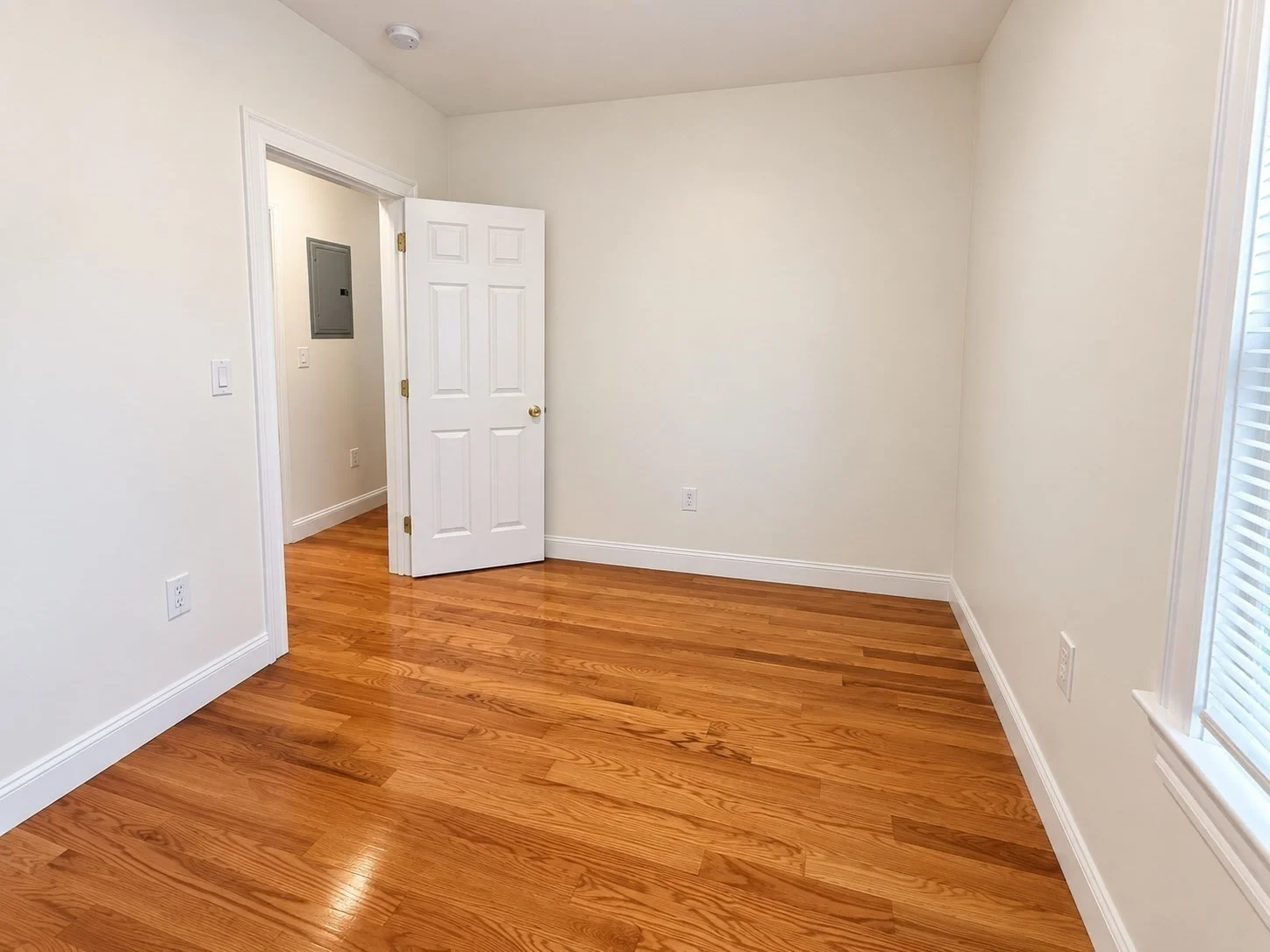 3 bed, 1 bath apartment for rent at 13 Hendry St Unit 3, Dorchester — photo 13 of 30