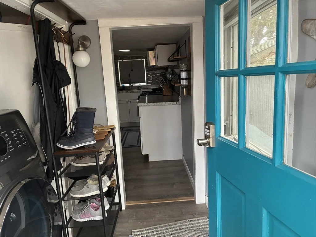 2 bed, 1 bath apartment for rent at 13 Hideaway Village Unit G, Bourne — photo 4 of 12