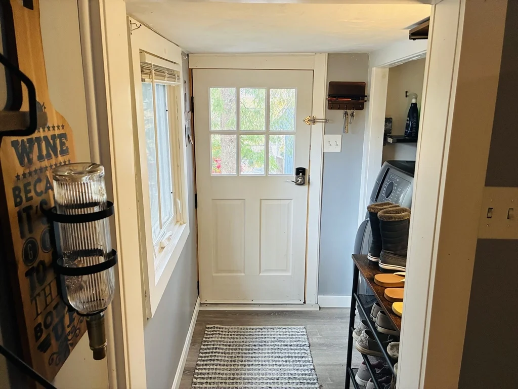 2 bed, 1 bath apartment for rent at 13 Hideaway Village Unit G, Bourne — photo 5 of 12