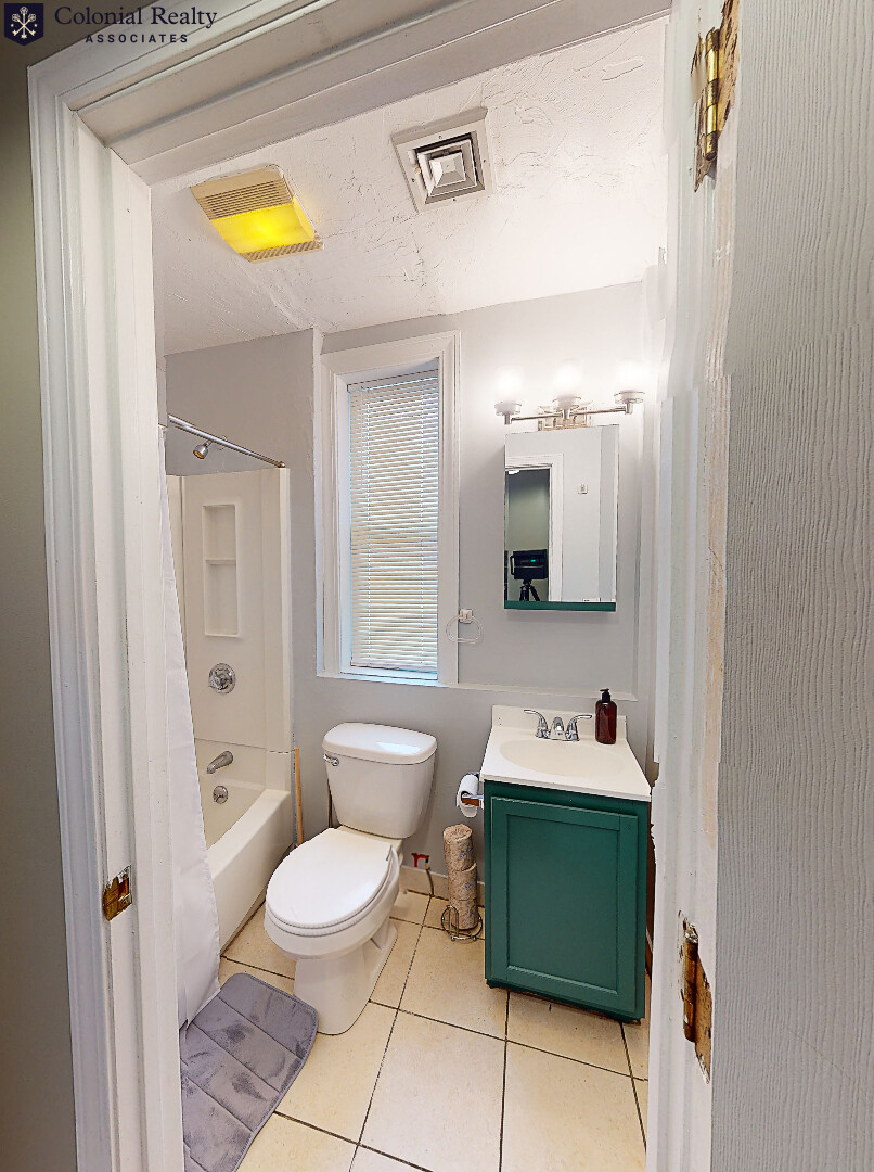 4 bed, 2 bath apartment for rent at 13 Highgate St Unit 10, Allston — photo 10 of 23