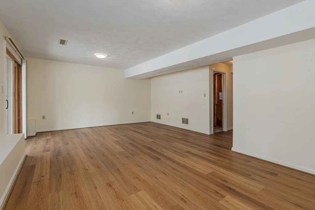 2 bed, 2 bath apartment for rent at 13 Iris Way Unit 21, Haverhill — photo 23 of 26