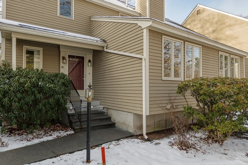 2 bed, 2 bath apartment for rent at 13 Iris Way Unit 21, Haverhill — photo 4 of 26