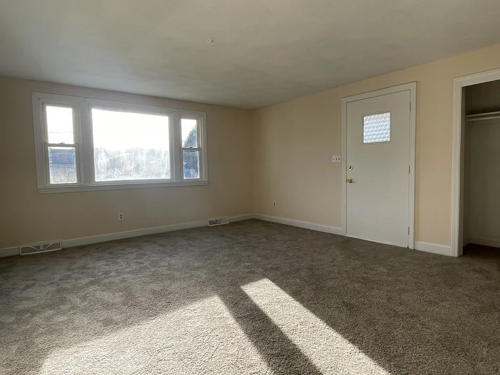 3 bed, 1 bath apartment for rent at 13 Kennedy Dr Unit 13, Randolph — photo 5 of 13
