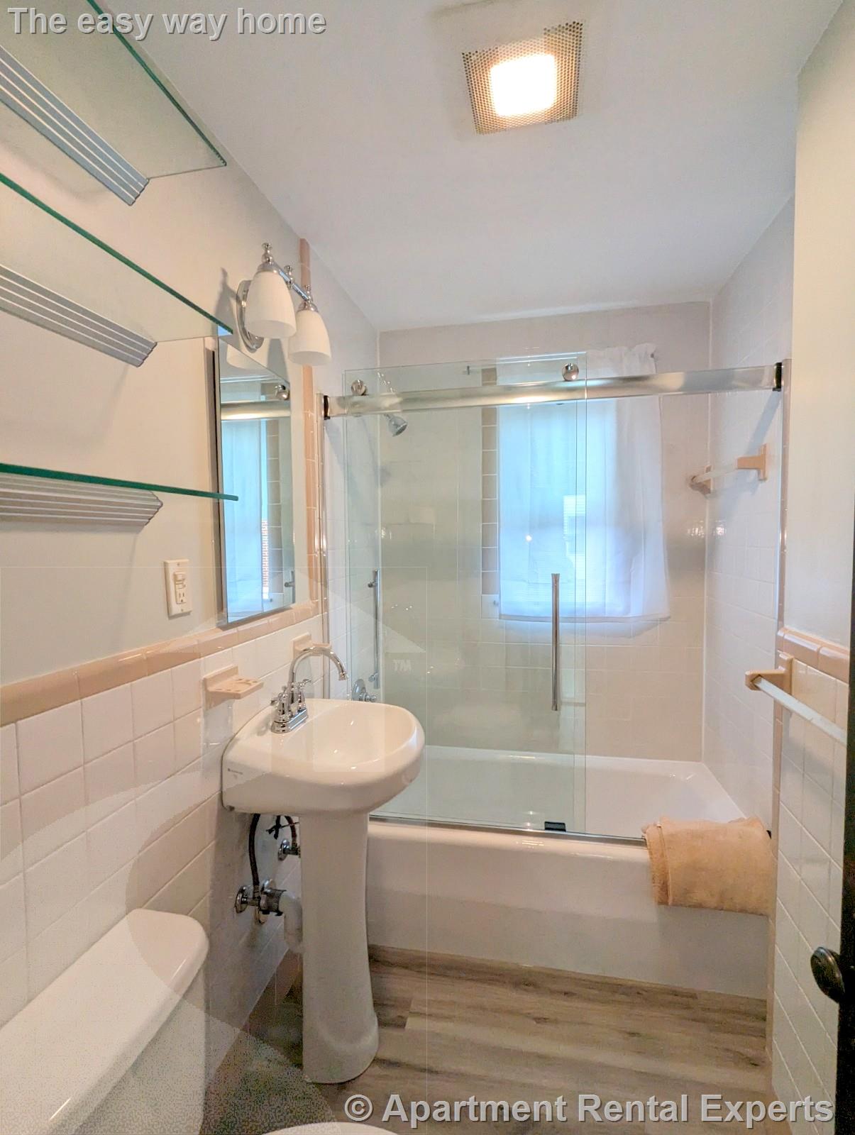 2 bed, 1 bath apartment for rent at 13 Kimball Rd Unit 1, Cambridge Line — photo 10 of 24