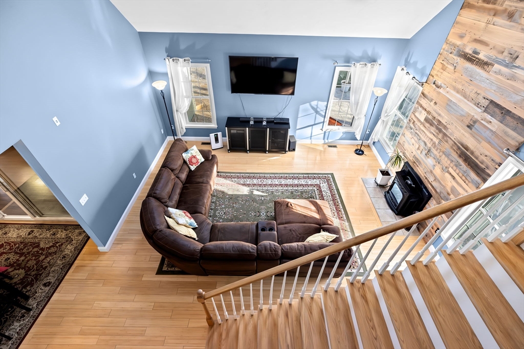 4 bed, 2 bath apartment for rent at 13 King Philip Way, East Freetown — photo 17 of 41