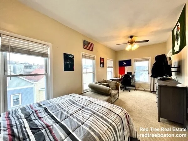4 bed, 2 bath apartment for rent at 13 Knowlton St, South Boston — photo 4 of 17